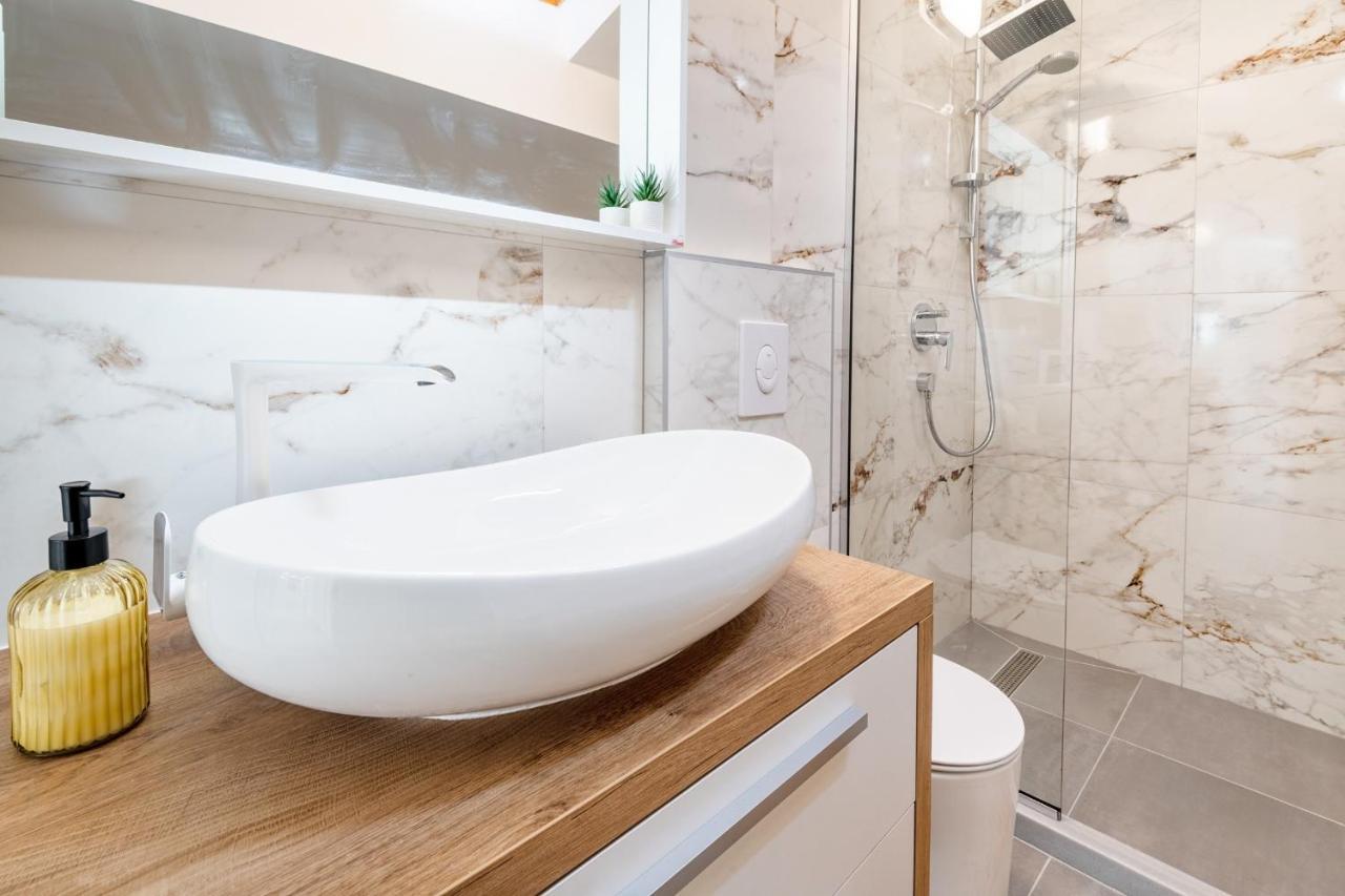 Apartment Familia Неум Екстер'єр фото