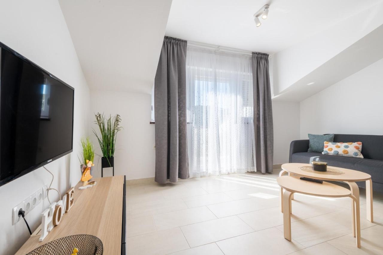 Apartment Familia Неум Екстер'єр фото