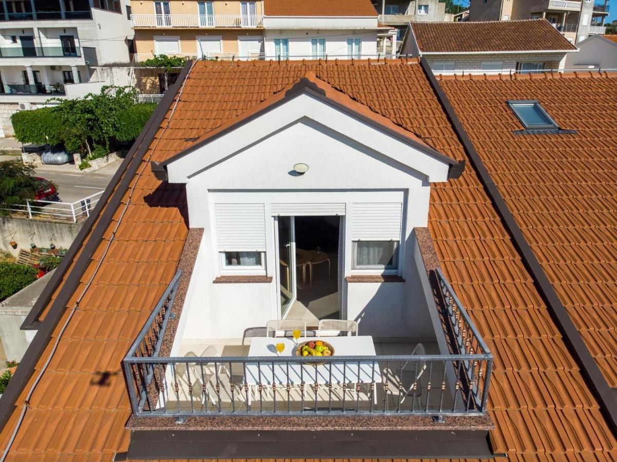 Apartment Familia Неум Екстер'єр фото